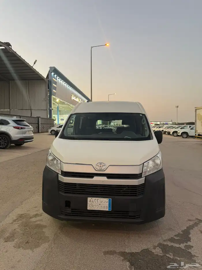 باص تايوتا 2020 0