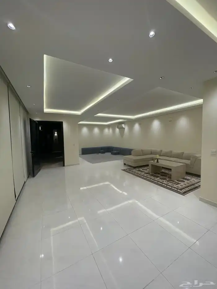 فيلا للإيجار حي الجنادرية المشرقية 16