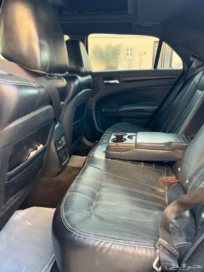 كرايسلر 300s V8 8