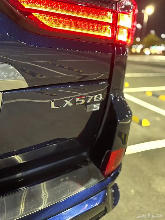 للبيع لكزس LX570s سعودي بودي بلد 9