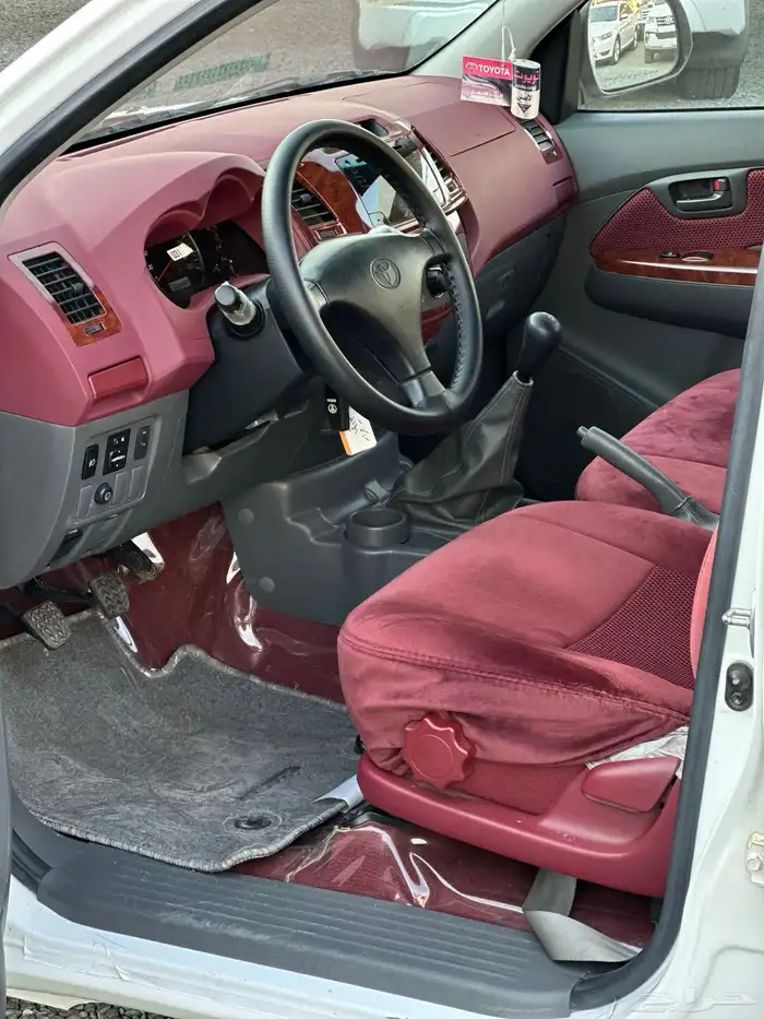 هايلوكس غمارتين بنزين مديل 2015 GLX مخزن 7