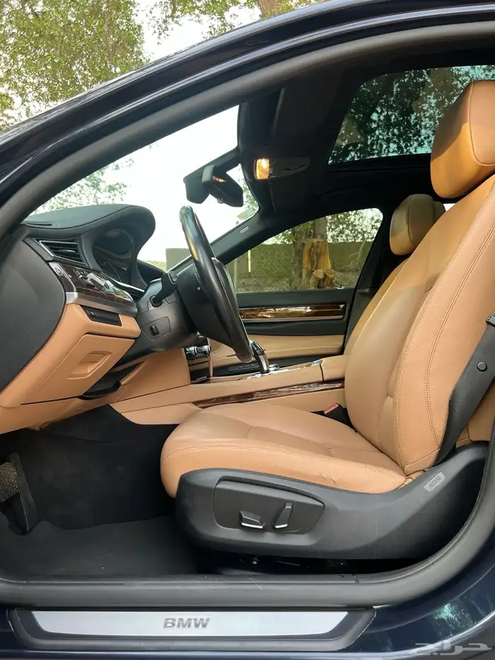مخزن BMW 730LI الناغي 2015 مواصفات خاصة 54
