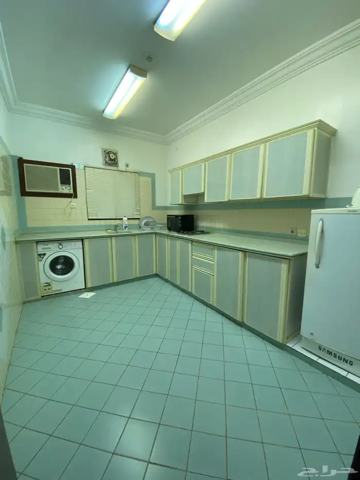 شقق مفروشة شهري استديو غرفة وحمام وغرفة وصالة 16