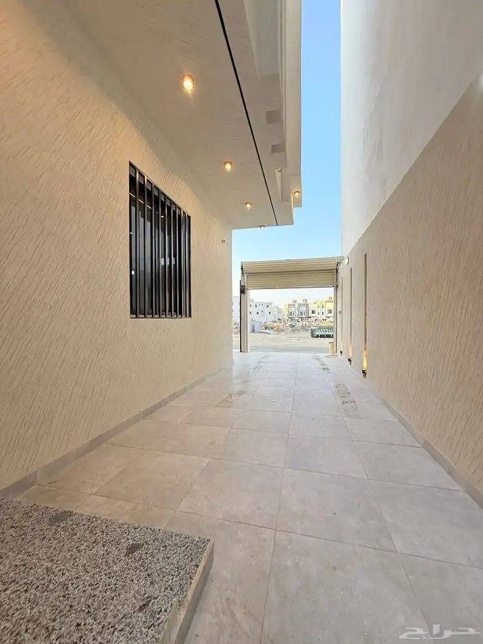 للبيع دور ارضي6غرف مدخل سياره بأحد رفيده بسعر550الف 20