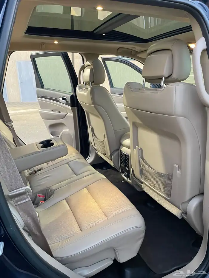 2018 جيب جراند شروكي ليميتيد فل كامل 31