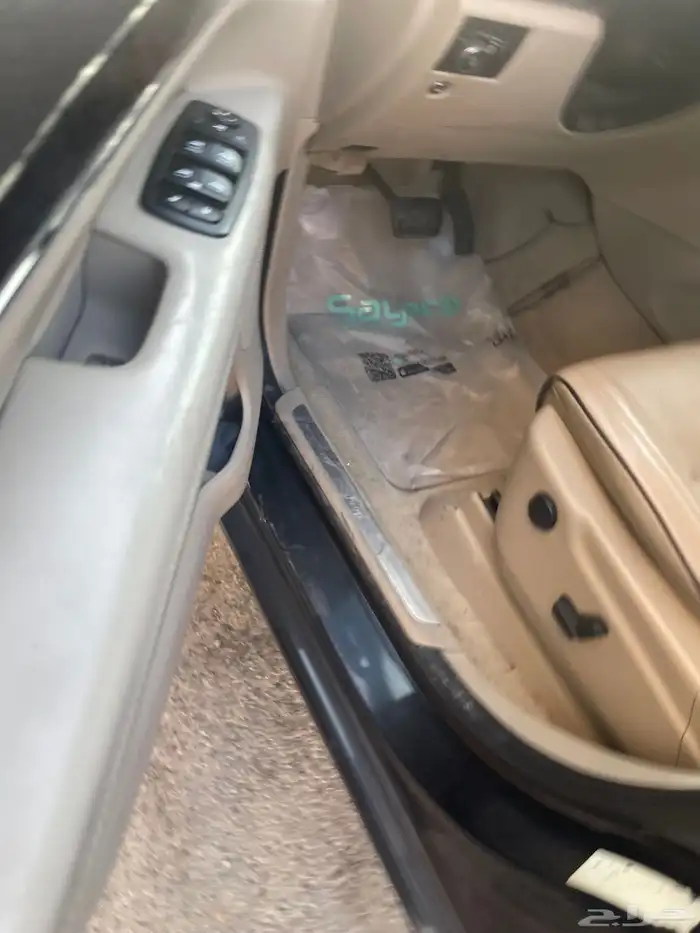 للبيع  جيب جراند شيروكي Overland 4 4 موديل 2015 12