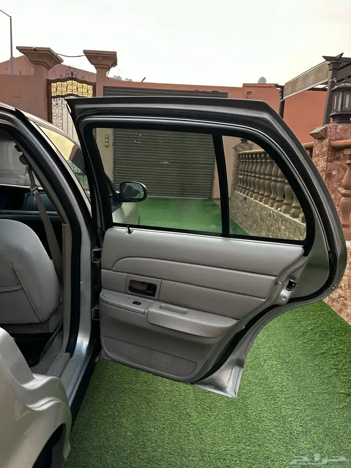 كراون فكتوريا 2008 سعودي 12