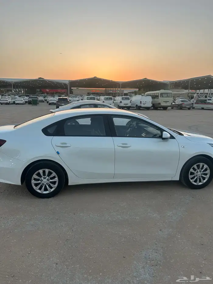 كيا k3 سيراتو 2022 نظيفة 1