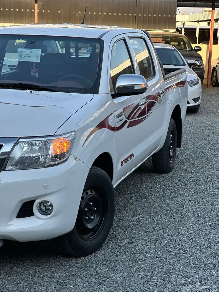 هايلوكس غمارتين بنزين مديل 2015 GLX مخزن 3