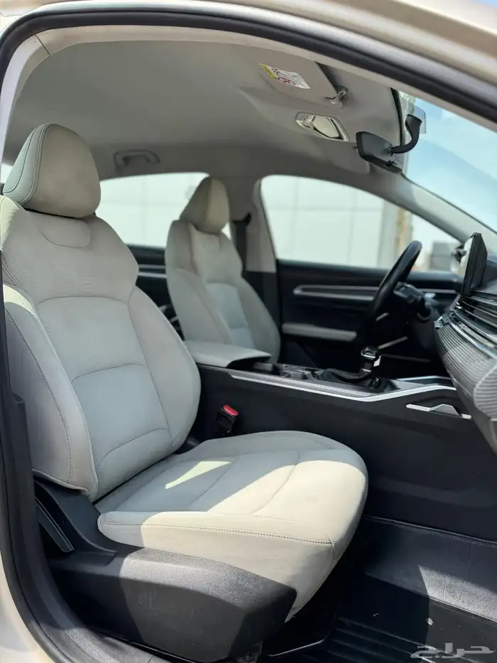 جيلي 7 امجراند 2023 متوفر 10 سيارات بسعر مغري جدا جدا 36