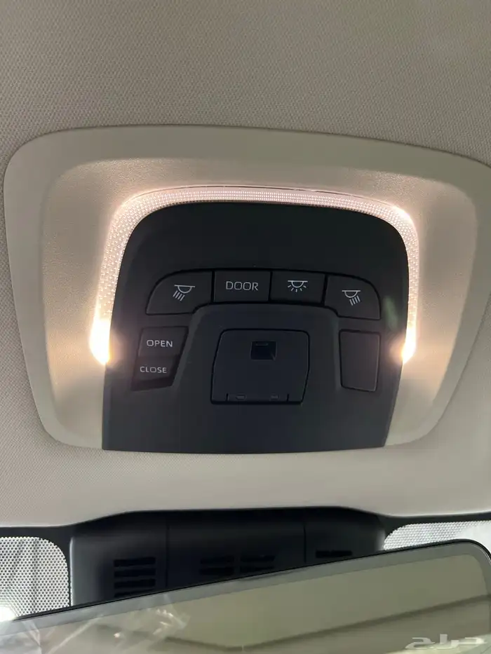 تويوتا   كروان برستيج هايبرد 2026 جديد سعودي 146.600شامل 15