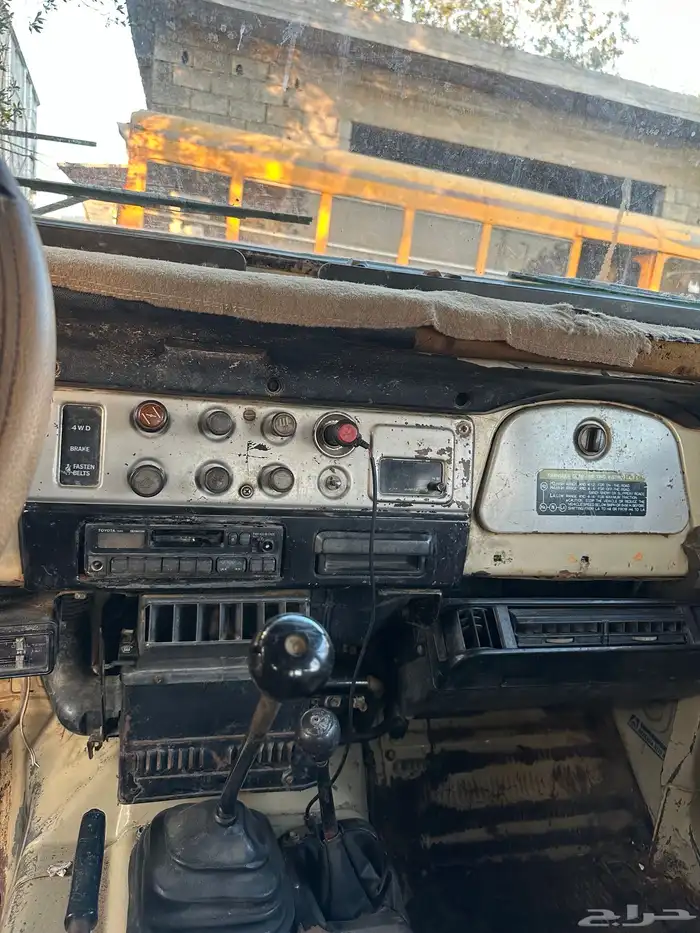 جيب ربع مصندق FJ40 موديل 1983 6