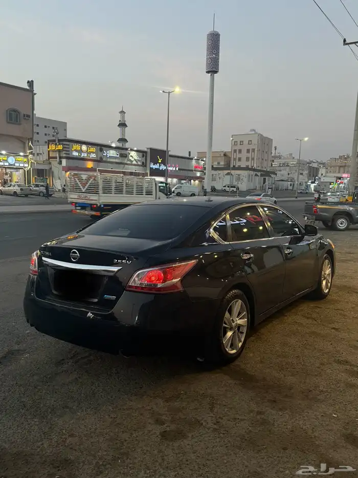 ألتيما نظيف للبيع 2013 3