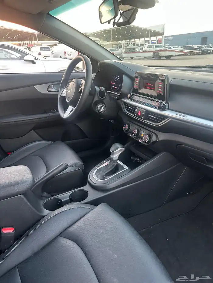 كيا k3 سيراتو 2022 نظيفة 11