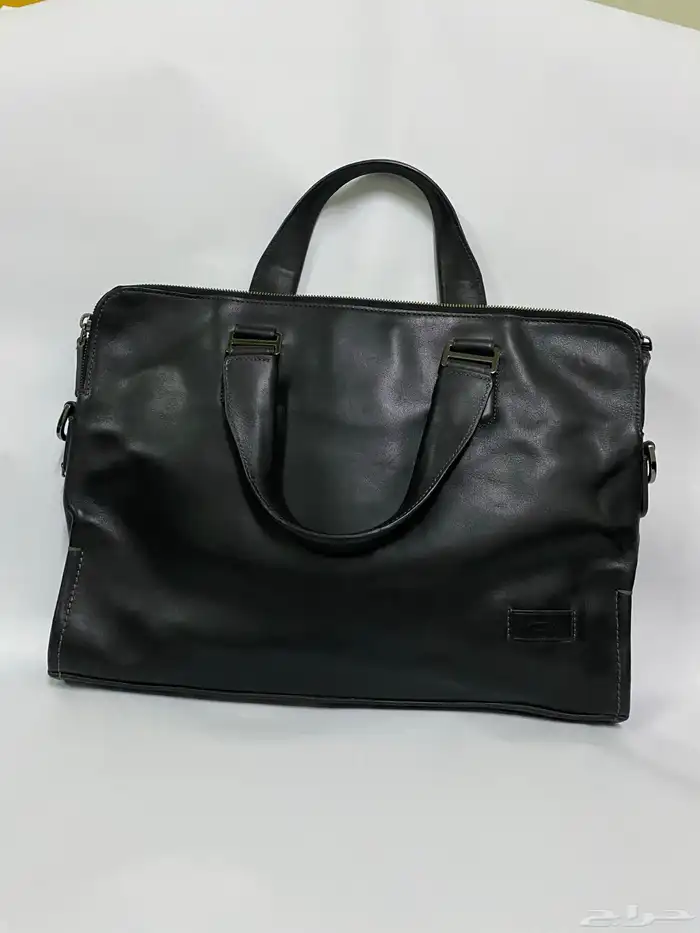 حقيية tumi اصليه 11