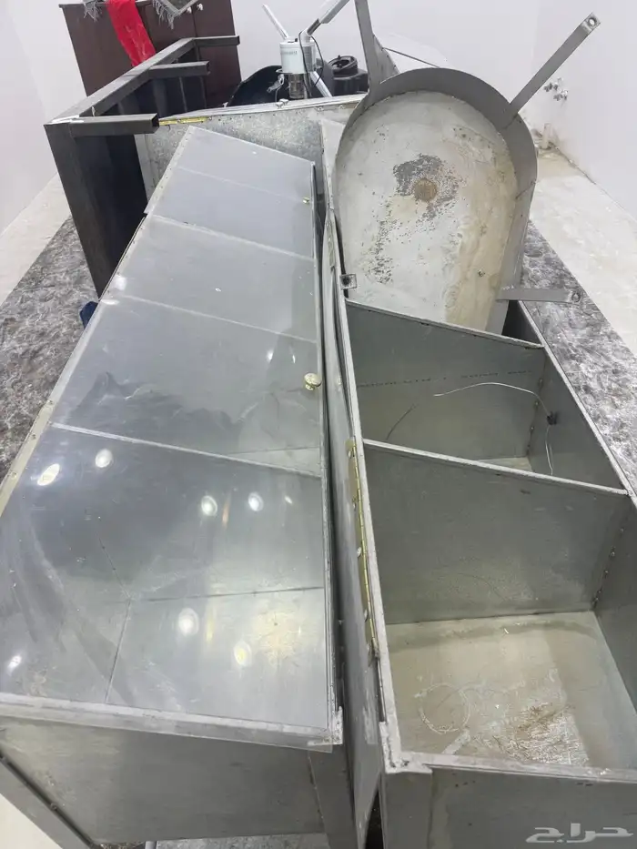 طاحون مع جميع اغراضه 3