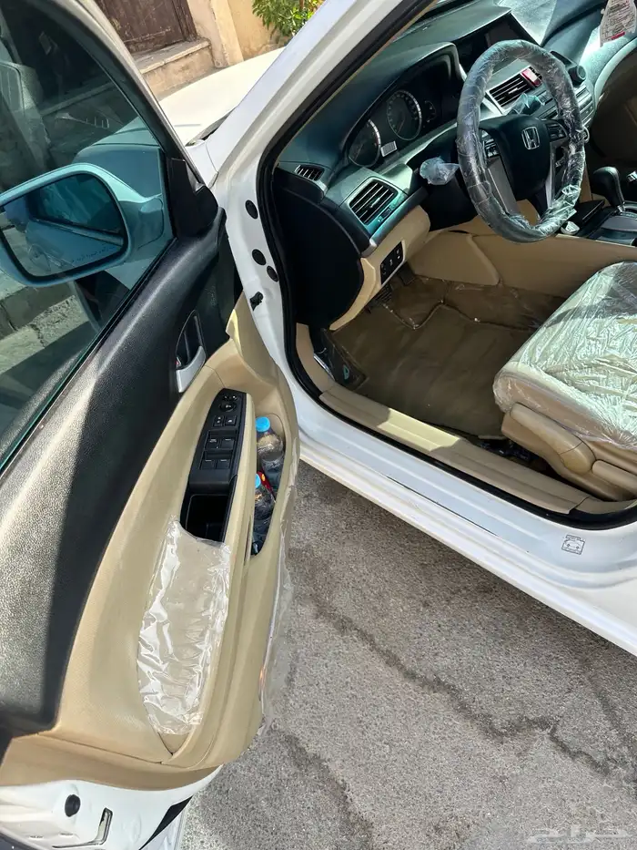 للبيع هوندا اكورد 2012 ستاندر 5