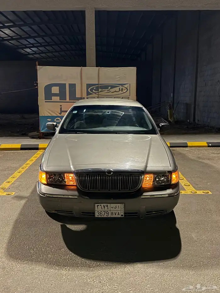 فورد قراند ماركيز 2002 1