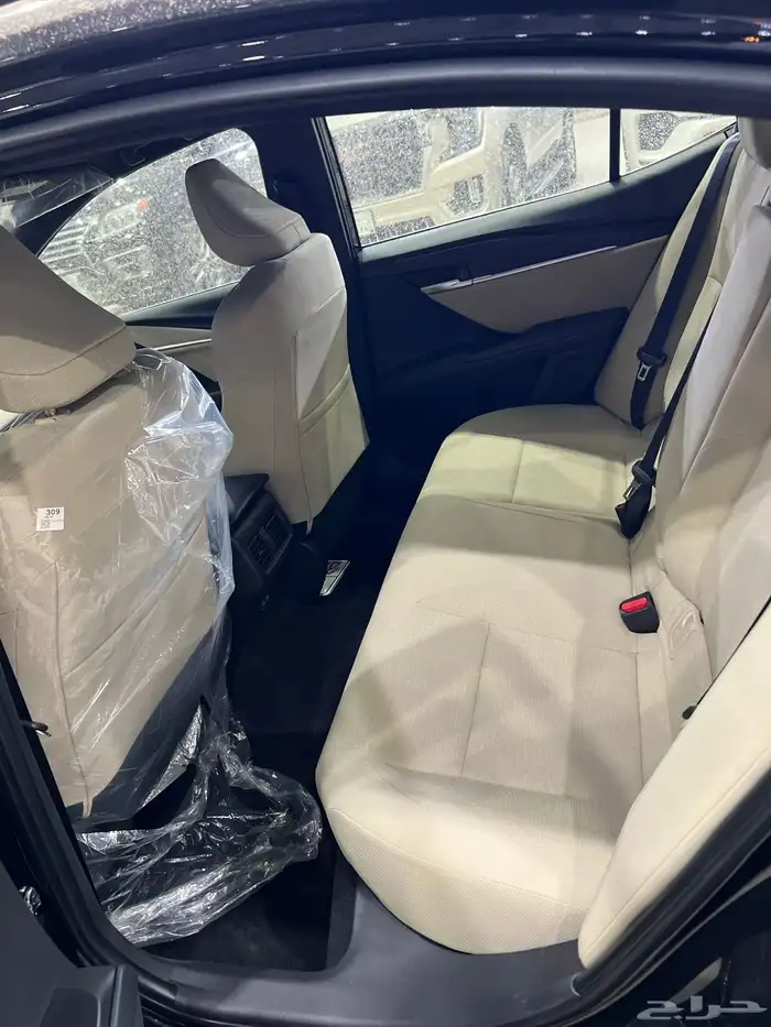 تويوتا كامري 2025 ستاندر سعودي اصفار صادر لوحات لون 4