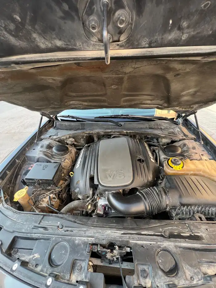 كرايسلر 300s V8 9