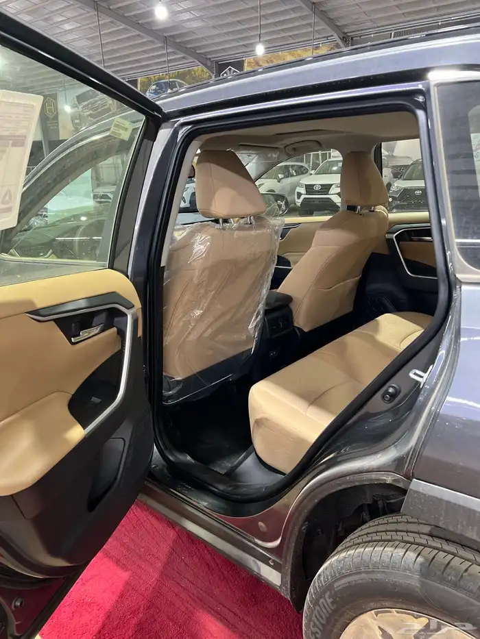 تويوتا   راف فور XLE بنزين فتحة 2024 جديد سعودي 112.000شامل 23