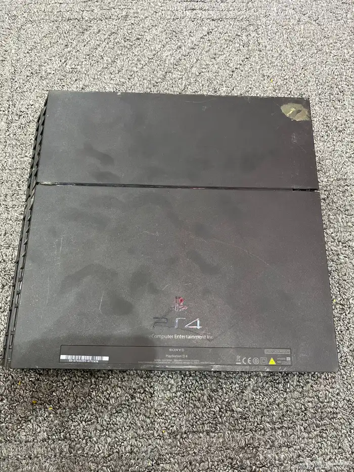 سوني 4 للبيع جديد امريكي نادر على السوم 5