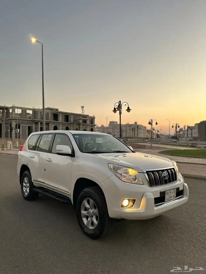 جيب برادو تويوتا 2011 TXL مخزن بدي ومحركات وكالة 18