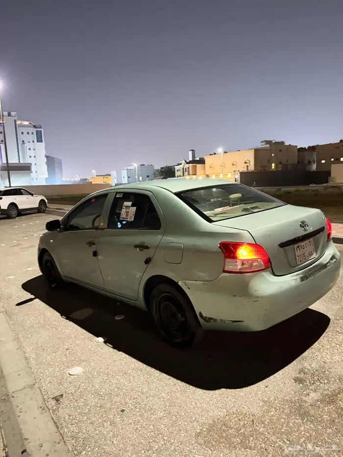 يارس 2010 قير عادي تحتاج لبوية فقط 3