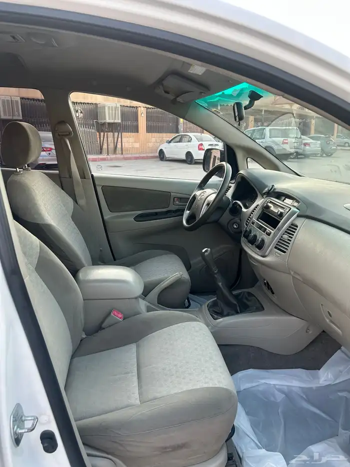 تويوتا انوفا 2014 طيس قير عادي ممشى قليل 7