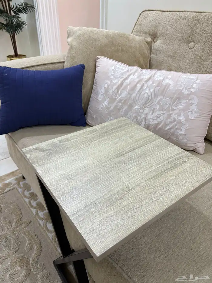 طاولة صالة خدمة 2