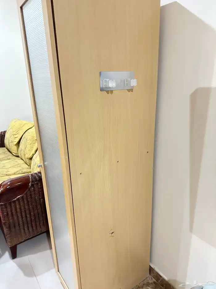 دولاب - طاولة او عربية جانبية زجاج اليوم آخر يوم 4