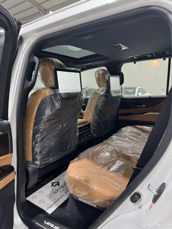 جيب لكزس LX600 BB موديل 2025 فل كامل جديد بريمي . 9
