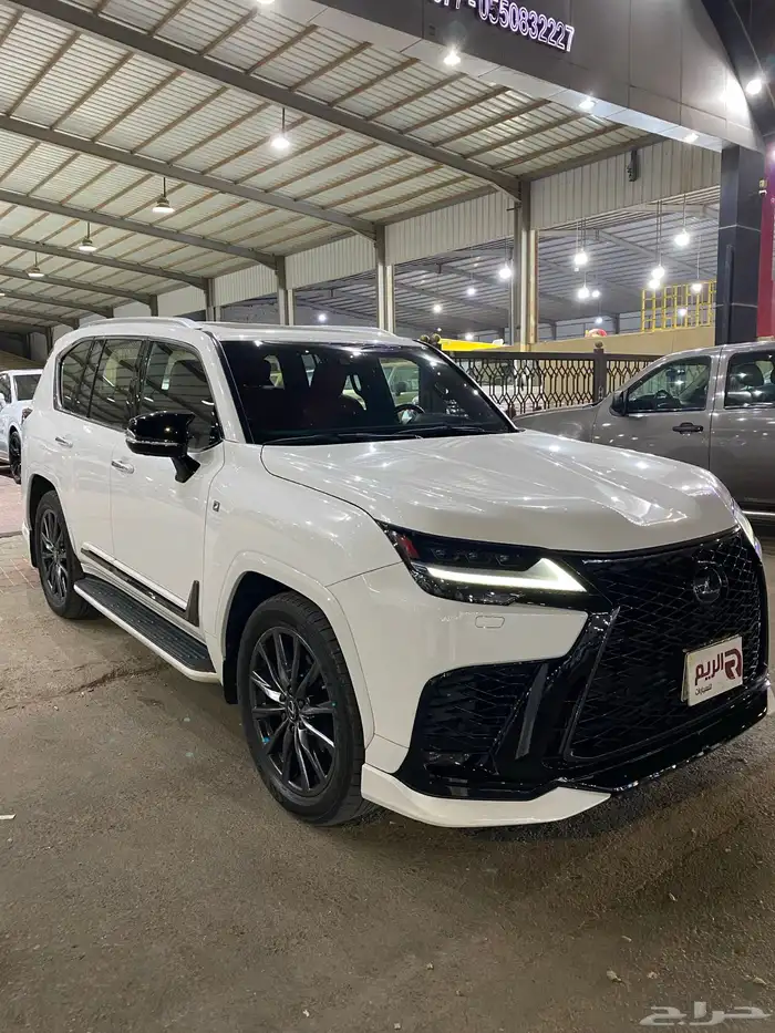 لكزس 2023 اف سبورت 1