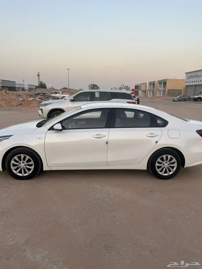 كيا k3 سيراتو 2022 نظيفة 5