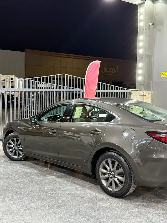 مازدا زوم 6 2022 بني معدني لدى معرض(عبيد الرشيدي) 7