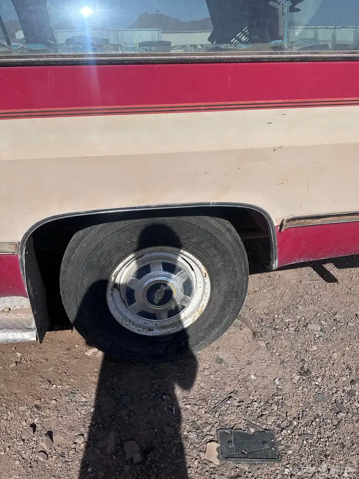 للبيع جمس موديل 85 استخدام الاستماره جديده فحص منتهي بنزين 4