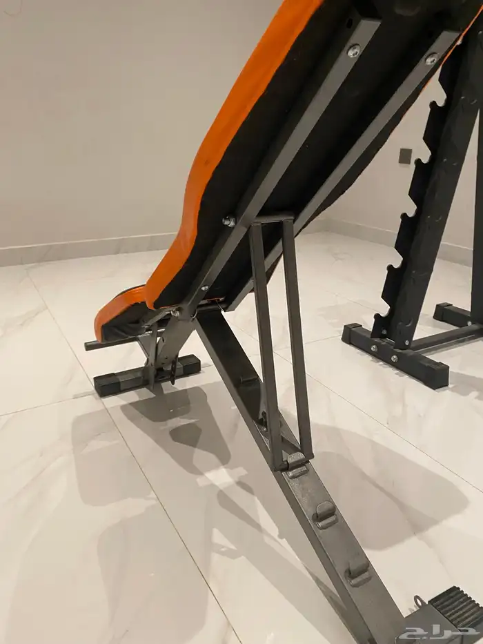 كرسي رياضي و قاعده حديد 1