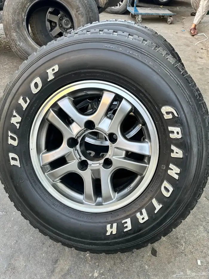 جنوط الحميد جيب ربع او شاص مع كفرات دنلوب 275.70.16 ت22 19