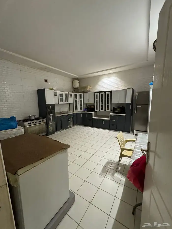 فلة للبيع زاوية درج داخلي   شقة مستقلة 5