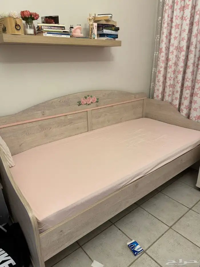 غرفة نوم بنات مكتب و سرير من هوم سنتر متين جدا بسعر رائع 1