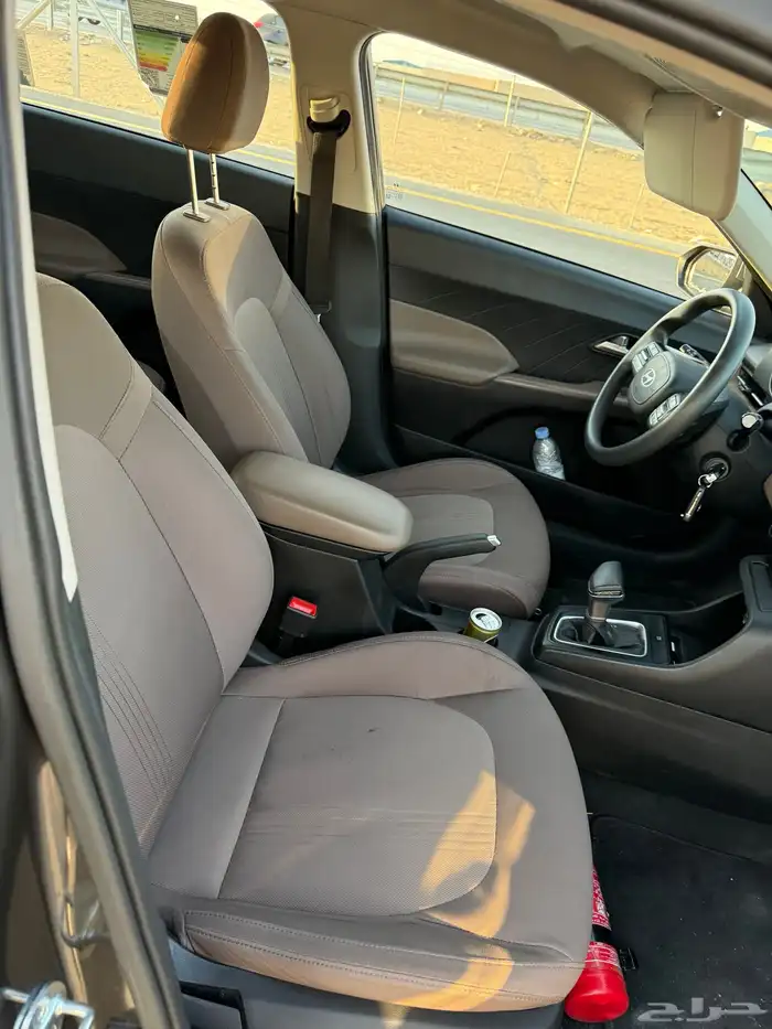 اكسنت 2025 لون رمادي 20