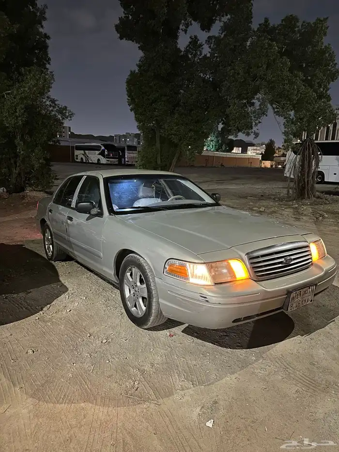 للبيع فورد فكتوريا 1