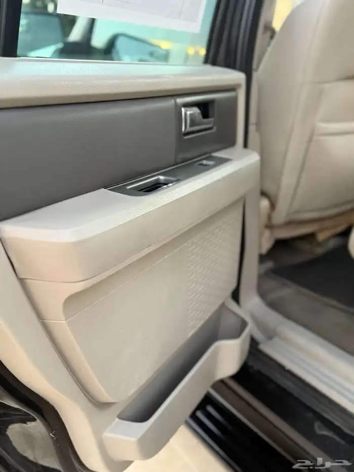 فورد اكسبديشن 2014 نظيف 23