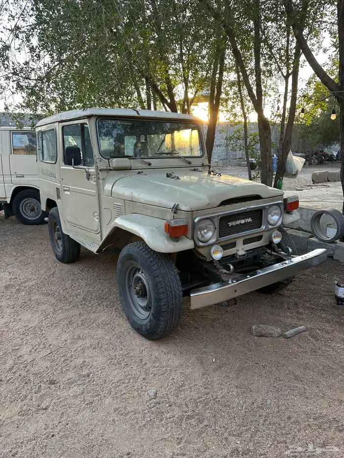 جيب ربع مصندق FJ40 موديل 1983 2