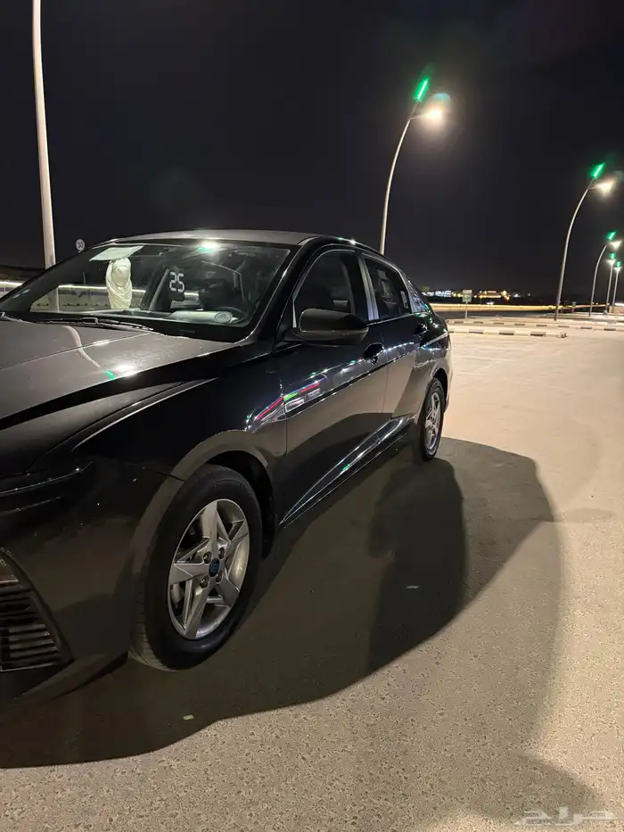 اكسنت 2025 لون رمادي 72