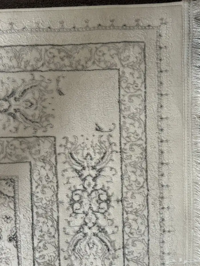 للبيع فرشة سجاد نظيفة مرة 3