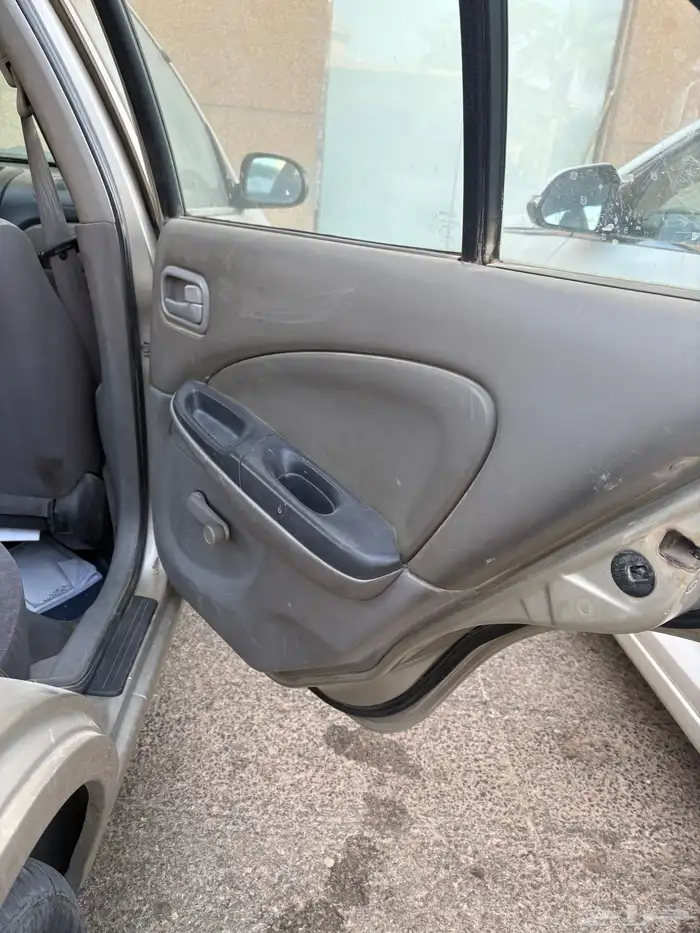 صني نيسان 2002 4