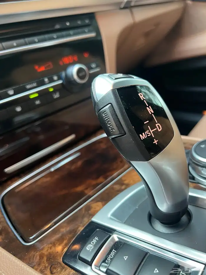 مخزن BMW 730LI الناغي 2015 مواصفات خاصة 63