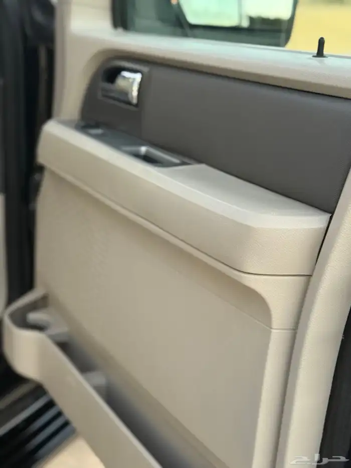 فورد اكسبديشن 2014 نظيف 37