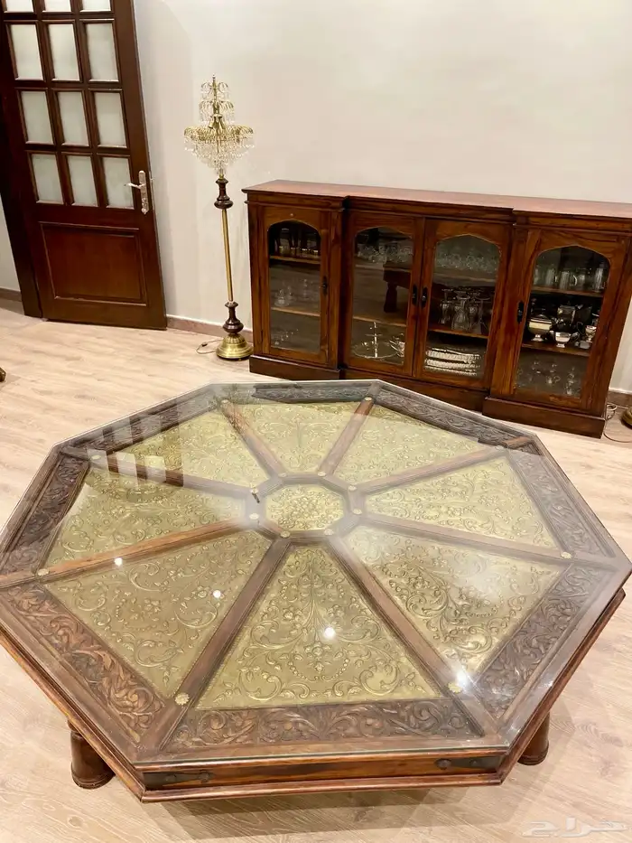 طاولة ضيافة كبيرة 1